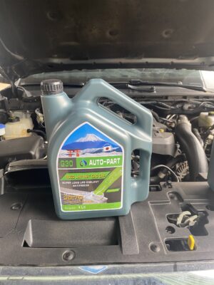 thay nước làm mát tại garage